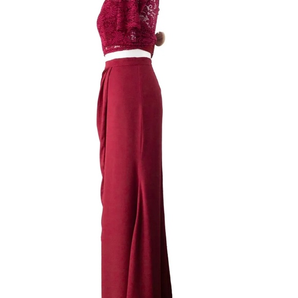 Miss Holly 2-piece Skirt and Lace Crop Top Burgundy Sizes 6, 12 - Picture 2 of 3